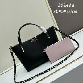 Picture of Valentino Lady Handbags _SKUfw156980738fw